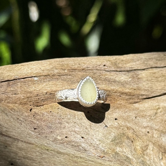 Sea foam sea glass beaded floral sterling & fine silver thick band - Picture 2 of 3